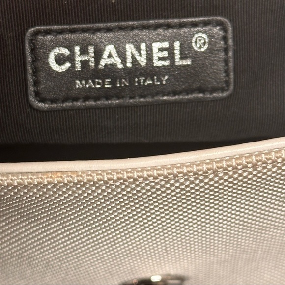 Chanel Canvas Bag boy Fluo Flap Small White Neon - Picture 15 of 16